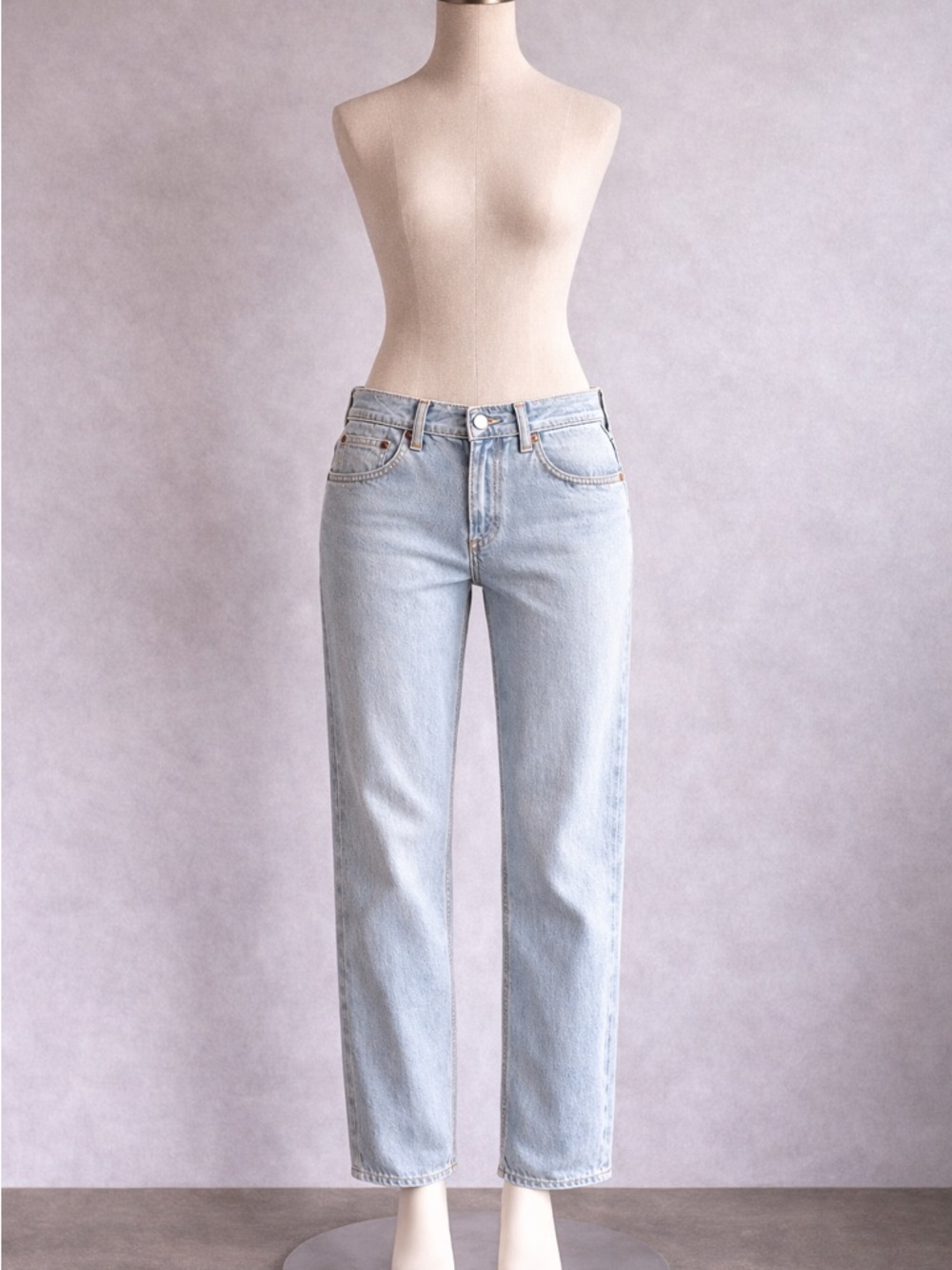 Levi’s Women Light Wedgie Jeans - Classic Straight Fit